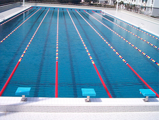 学校泳池