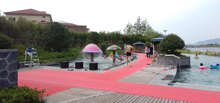 室外儿童戏水&成年泳池