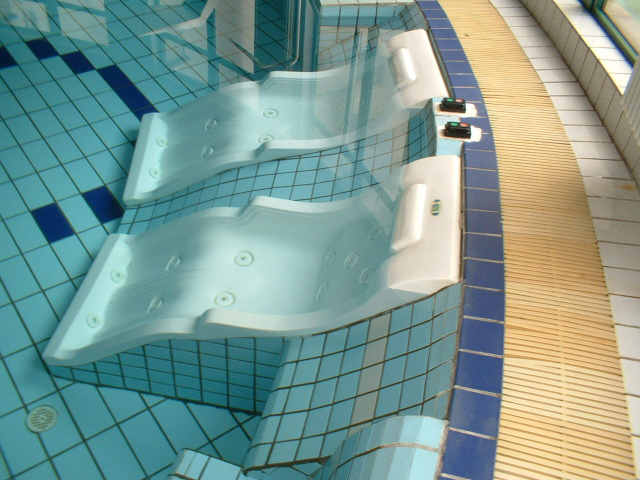 实景之按摩躺床