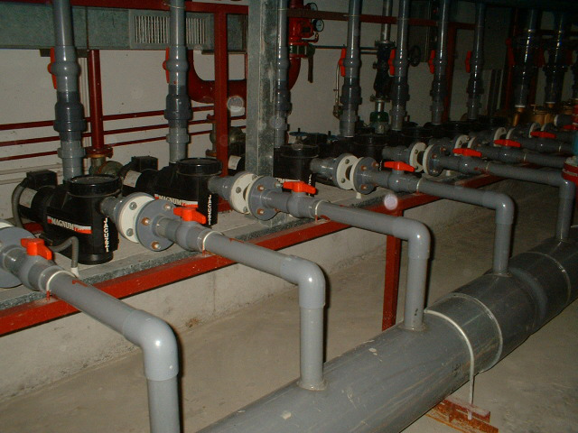 设备间之按摩水泵