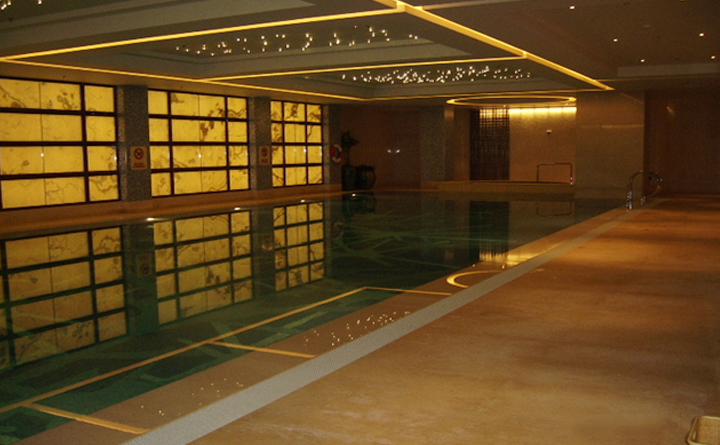 上海亚太新发展万豪酒店泳池