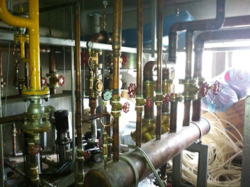 安装时场景（铜管焊接）